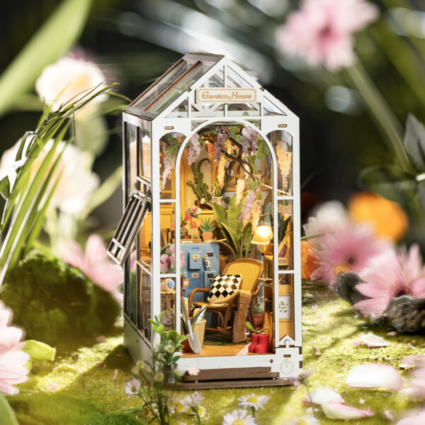 Robotime Garden House Book Nook - Image 3